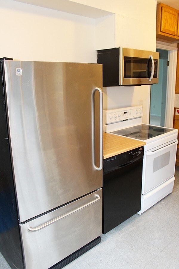 Building Photo - RENOVATED BALLARD 3 BED, 2 BATH DUPLEX UNIT FOR RENT CLOSE TO ALL