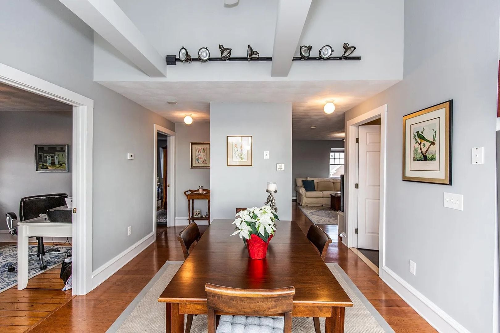 Building Photo - 6 George St