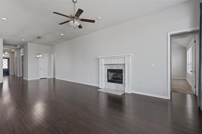Building Photo - 404 Miracle Rose Way