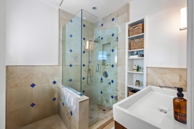 Building Photo - 9025 Dickens Ave