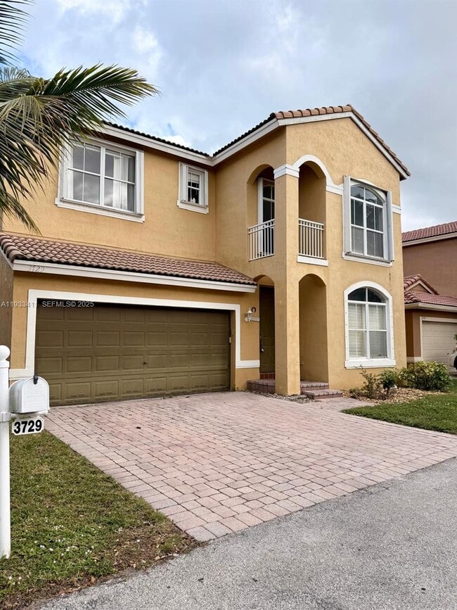 Building Photo - 3729 SW 51st St