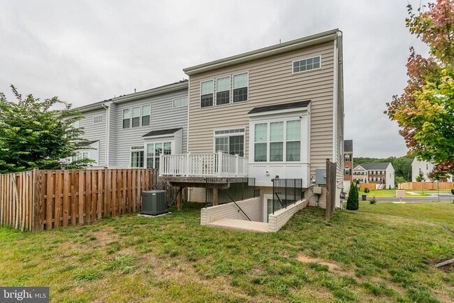 Building Photo - 15392 Ballerina Lp