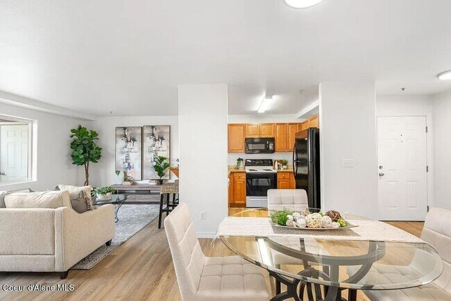 Building Photo - Beautiful 3 Bed / 2 Bath Lower-Level Condo – Promenade Condos, Post Falls