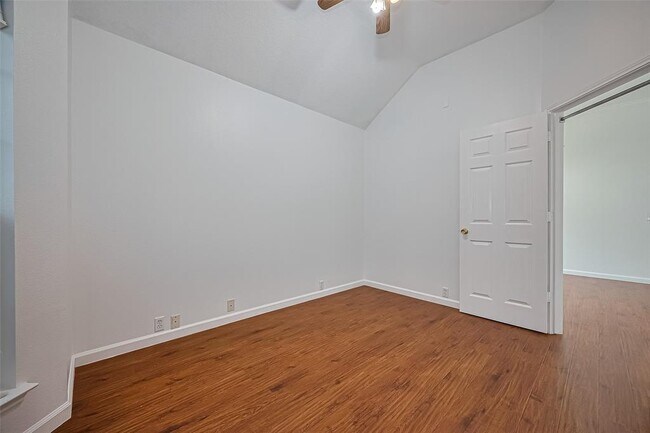 Building Photo - 11042 Sentry Ct