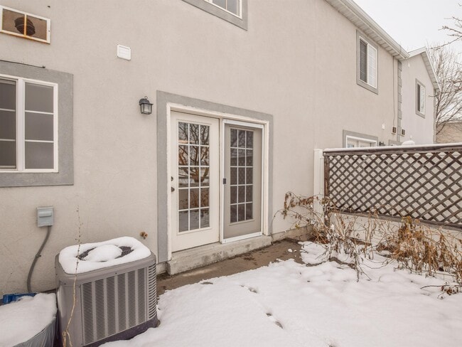 Building Photo - 105 Penhurst Pl