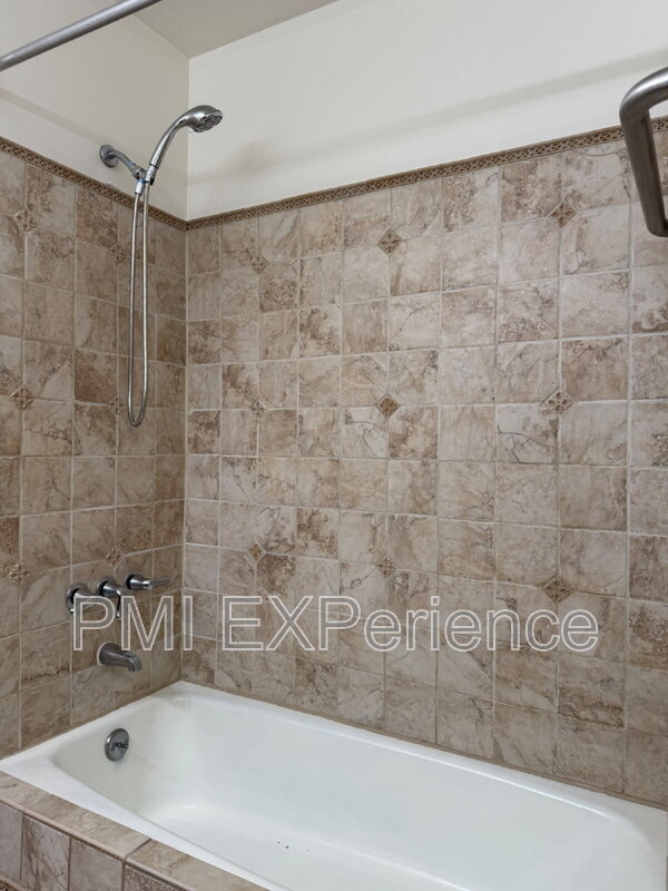 Building Photo - 3203 Amador Dr