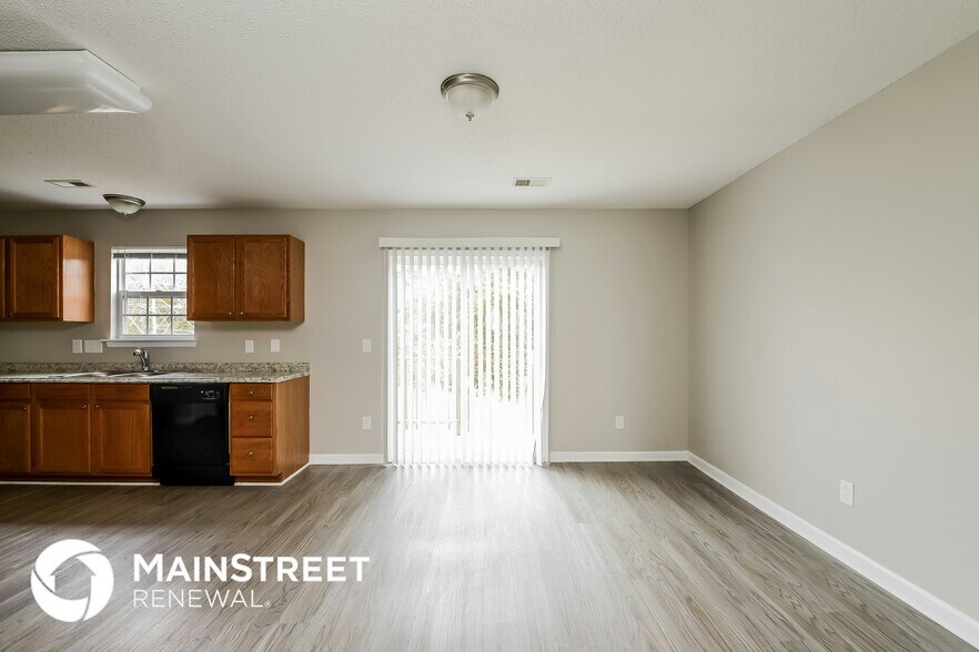 Building Photo - 5511 Grapevine Ct