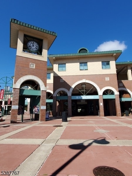 Building Photo - 1 Carriage City Plz