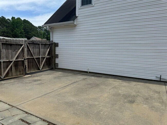 Building Photo - 2910 Arden Ridge Dr