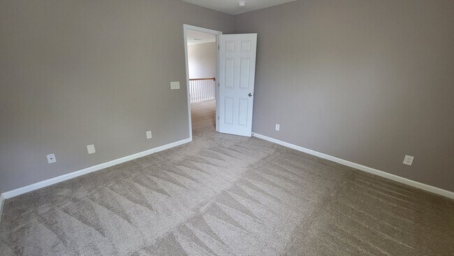 Building Photo - 5 Bed, 3 Bath Home Available in Greer
