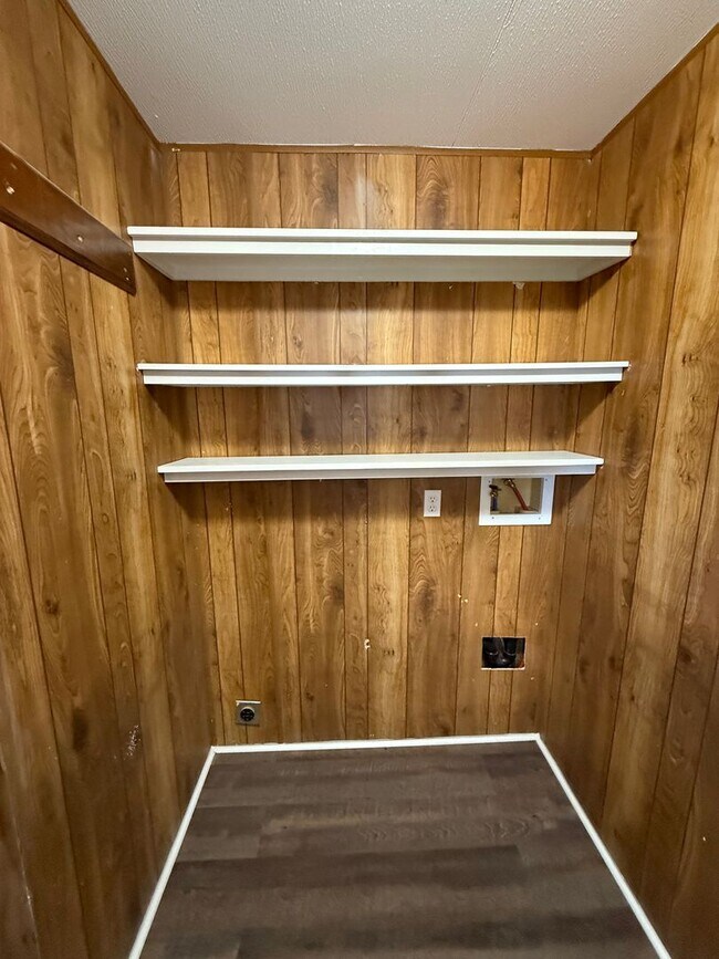 Building Photo - Welcome Home!! 2/2 Newly Renovated Mobile ...