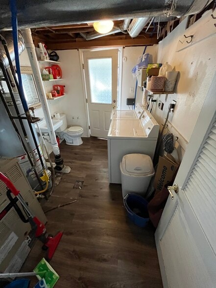 Washer/Dryer 1/2 bathroom - 3226 Gladiola Dr