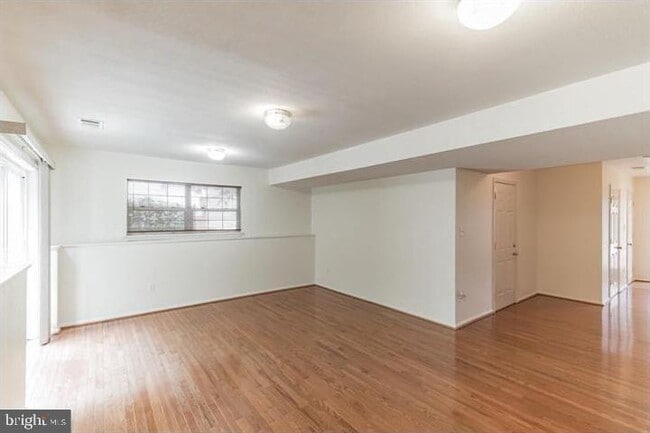 Building Photo - 5520 Jowett Ct