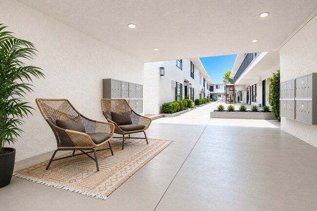 Building Photo - 5919 Reseda Blvd
