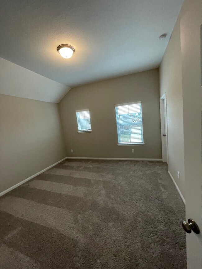 Building Photo - 2216 Gadwall Ct