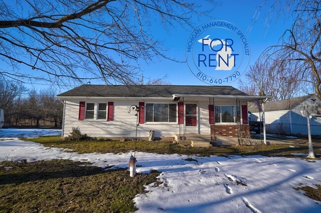 Primary Photo - 1327 E Hurd Rd