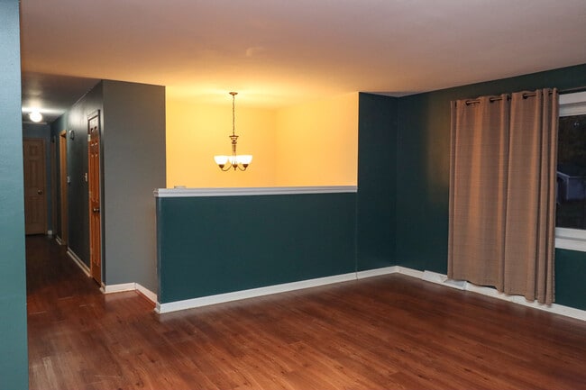 Building Photo - 500 Westwood Ave