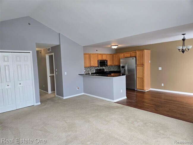 Building Photo - 1716 Deepwood Cir