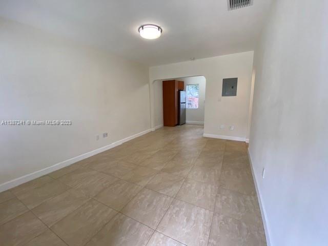 Building Photo - 4038 SW 9th Terrace