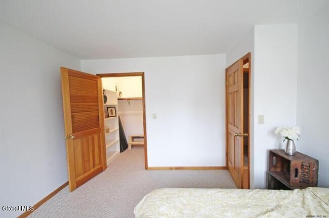 Building Photo - 222 S Ten Broeck St