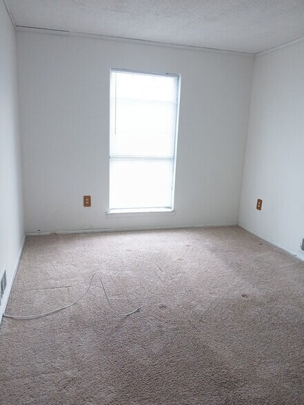 2nd Bedroom - 215 Rachel Ct