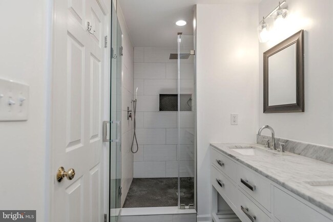 Building Photo - 8207 Cedar Landing Ct