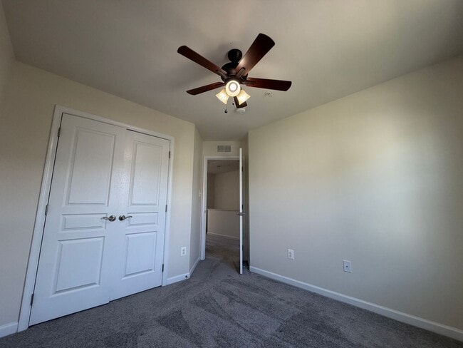 Building Photo - 43561 Marguerite Way
