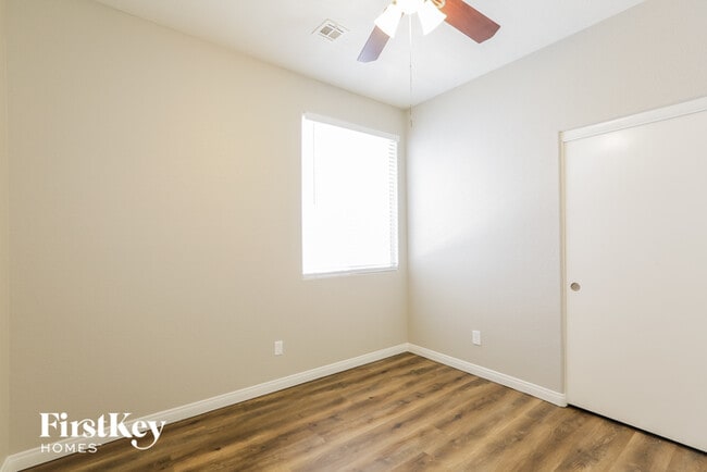 Building Photo - 8237 Cassis Ct