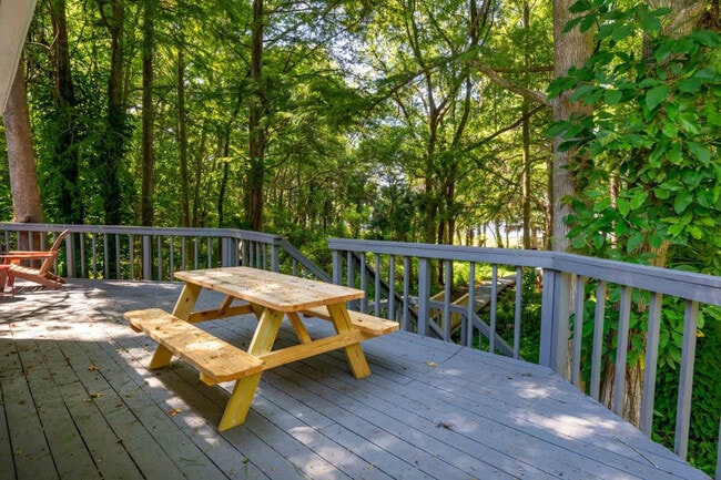 Building Photo - 5130 River Bluff Ln