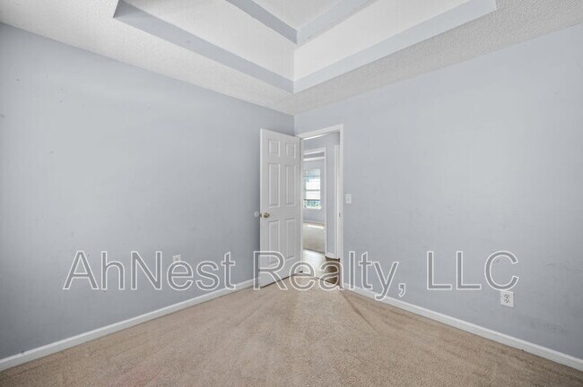 Building Photo - 7227 Teakwood Pl