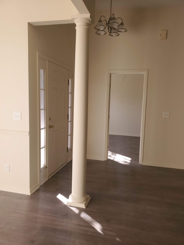 Building Photo - 304 Grandiflora Cir