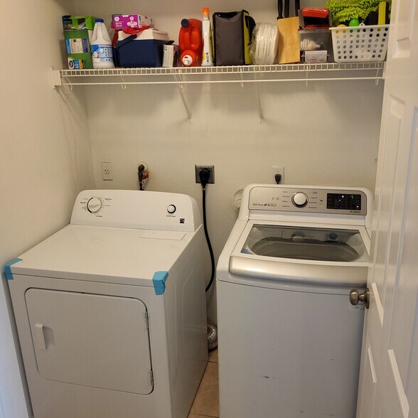 Building Photo - 1021 Rawhide Trl