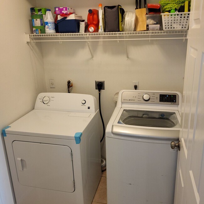 Building Photo - 1021 Rawhide Trl