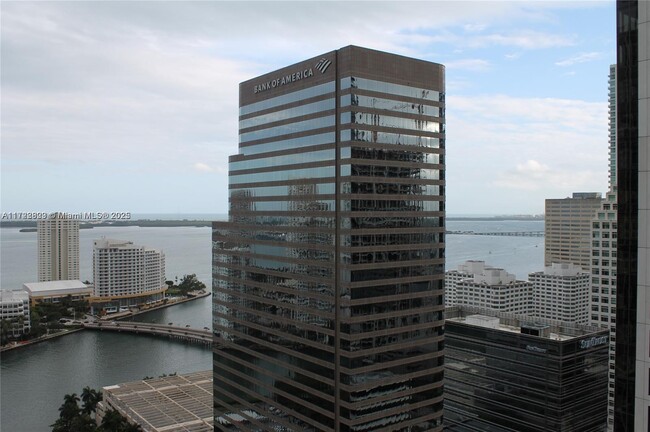 Building Photo - 500 Brickell Ave