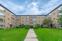 Building Photo - 6119 N Seeley Ave