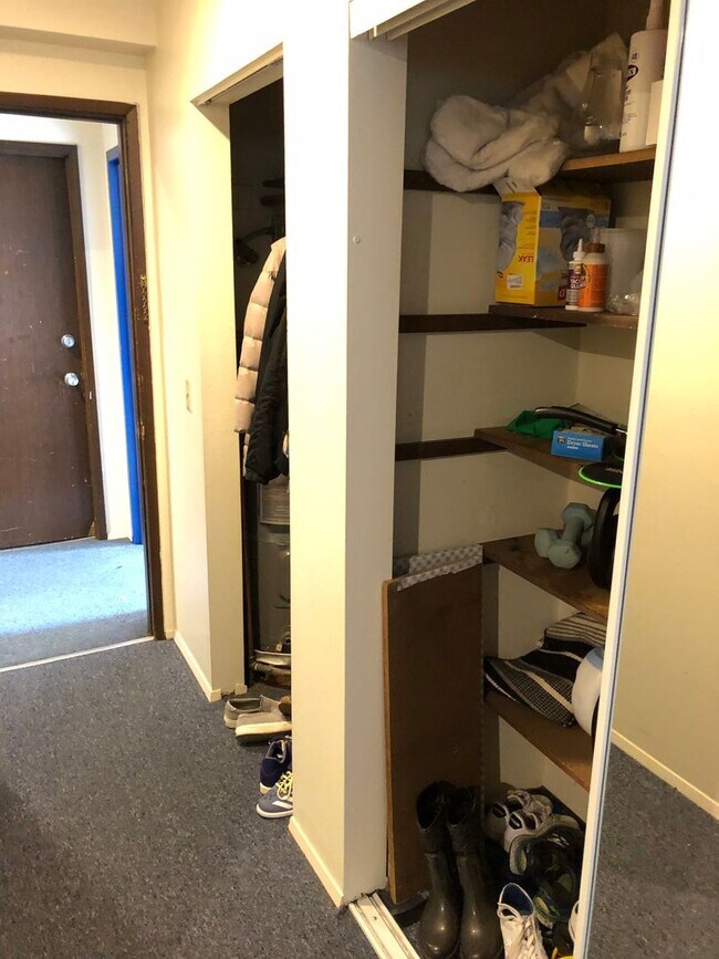 Interior Photo - Fairlane Apartments (5520)