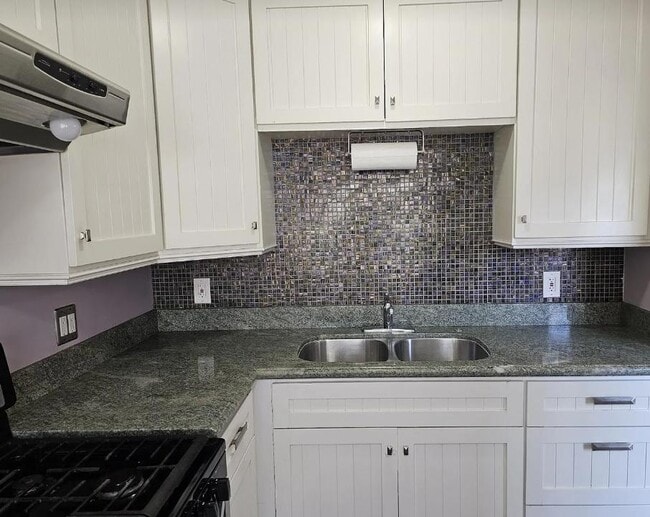 Building Photo - 4906 Dixie Dr