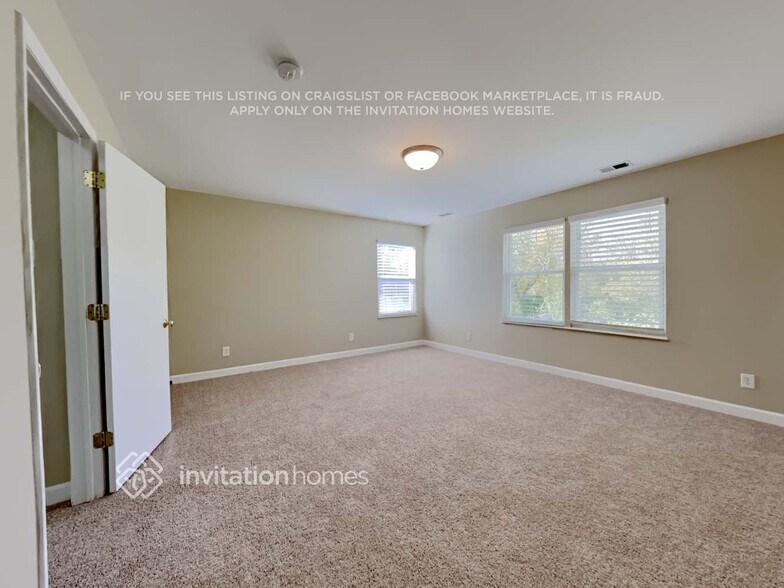 Building Photo - 470 Westview St