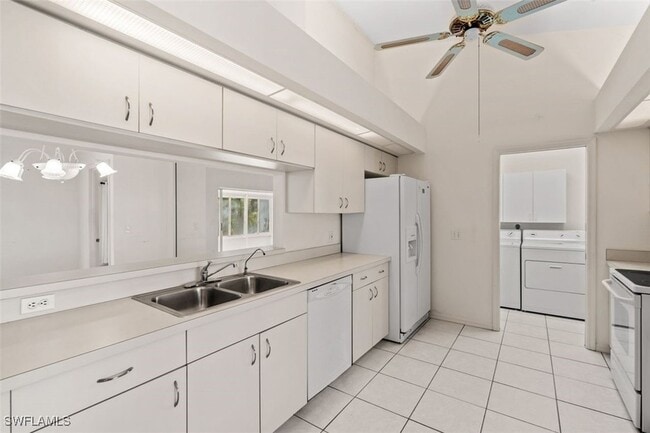 Building Photo - 25570 Fairway Dunes Ct