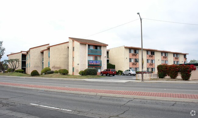 Building Photo - 1100 Segerstrom Ave