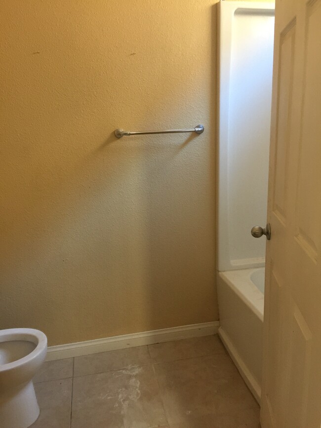 Bathroom - 820 Harbison Ave