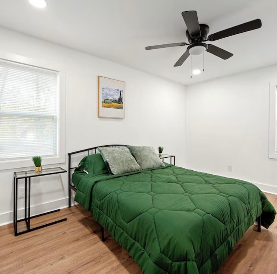 Building Photo - 2484 Calvin Ave