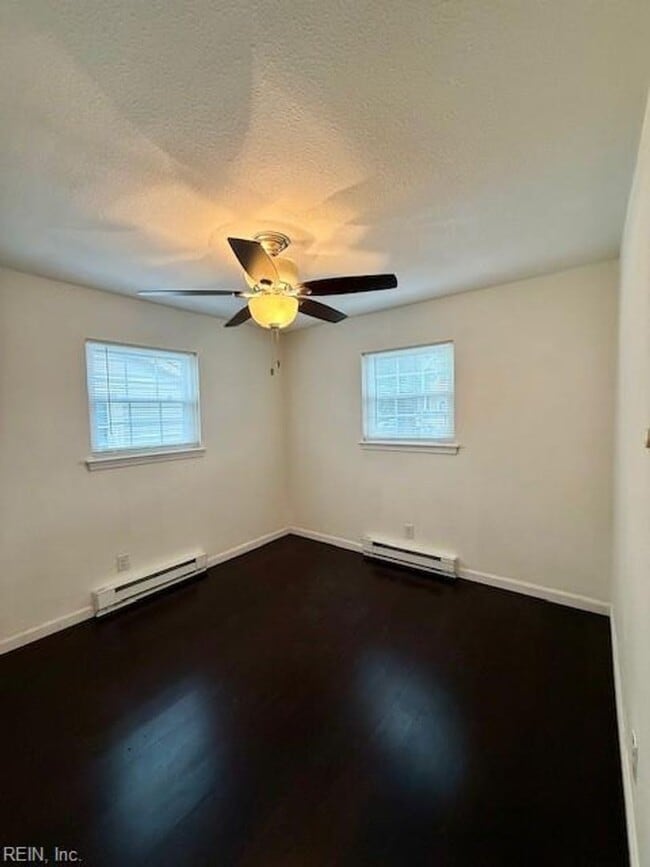 Building Photo - FOR RENT OCEAN VIEW AREA