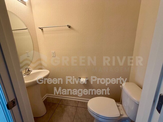 Building Photo - 575 Oakleaf Plantation Pkwy