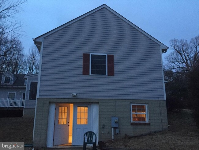 Building Photo - 7256-BASEMENT Greenwich Rd
