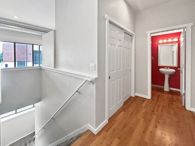 Building Photo - $0 DEPOSIT OPTION. 2 BED 2.5 BATH CONDO AT STUDIO 70 IN DENVER'S GOLDEN TRIANGLE. PARKING INCLUDED!