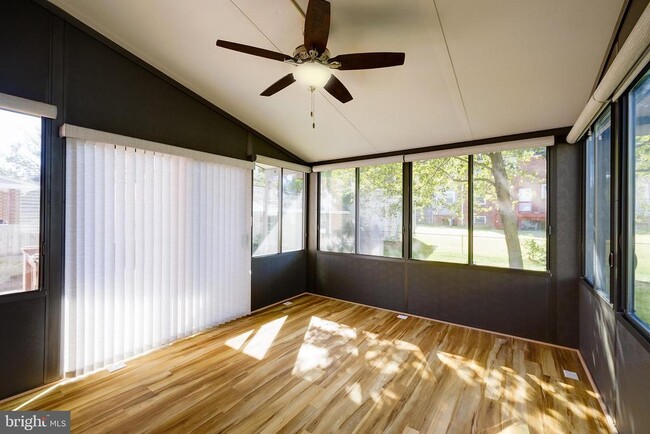 Building Photo - 5408 20th Ave