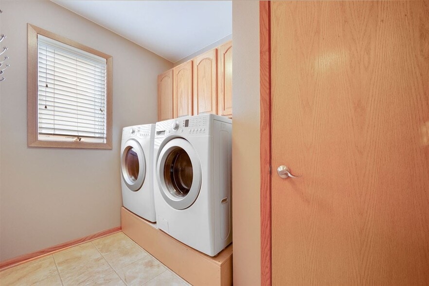 Building Photo - 3406 Snowy Pky