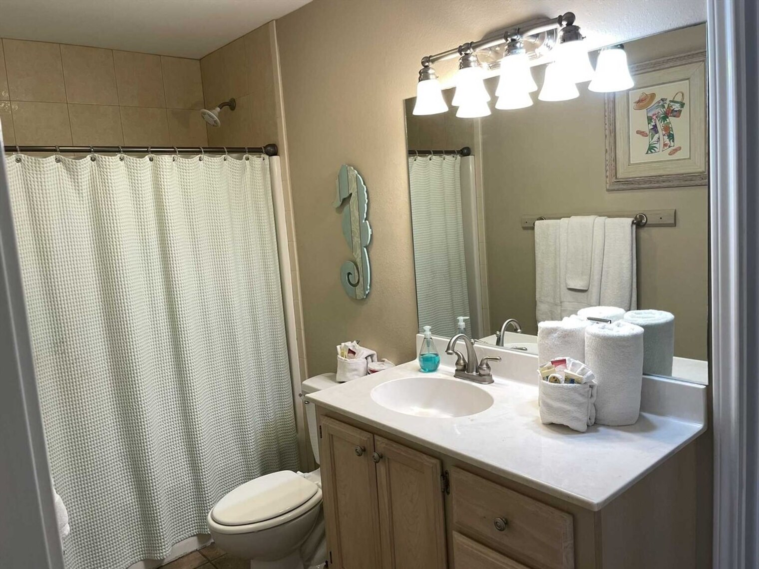 Building Photo - 126 Pike St