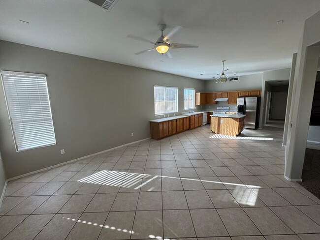 Building Photo - 3 Bedroom - 2 Bath - 2148 Sq. Ft. - Blakeman Ranch - Chandler